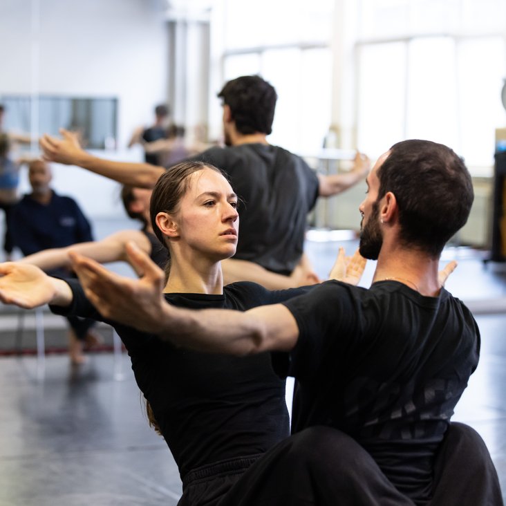 Die Gauthier Dance JUNIORS bei den Proben mit Akram Khan